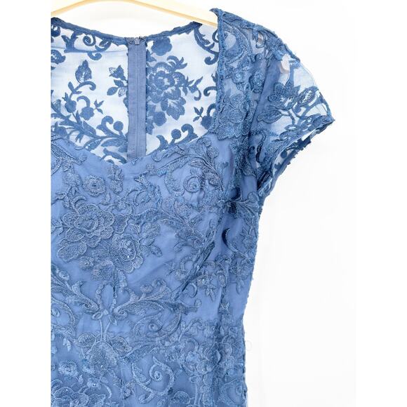 La Femme 27951 Navy Floral Gown Modest Cap Sleeve Size 6 - Picture 3 of 6